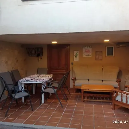 - De Brevas A Higos Holiday home *